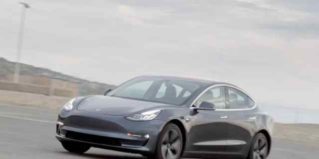 Una prueba de conducción eficiente del Tesla Model 3 logra 830 kilómetros de autonomía con una carga