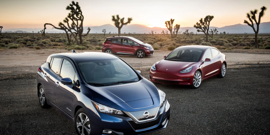Con las ventas del Hyundai Kona Electrico limitadas y el Chevrolet Bolt en plena recesión, ¿será el Nissan LEAF el único modelo capaz de seguir el ritmo del Tesla Model 3?